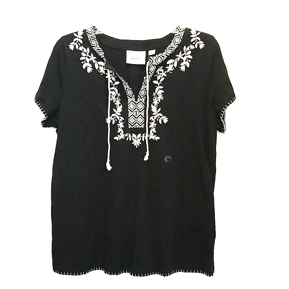 NWT Black and White Top